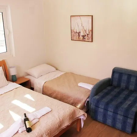 M 2 بيت ضيافة